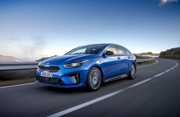 Kia ProCeed, front action 2 